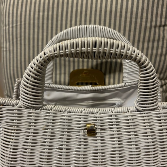 Vintage 1960s Vinyl White Wicker Handbag Purse Top Open - Picture 4 of 12